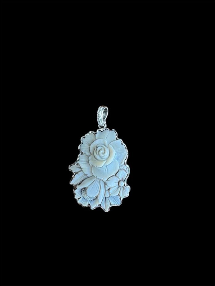 Pendente cameo fiore
