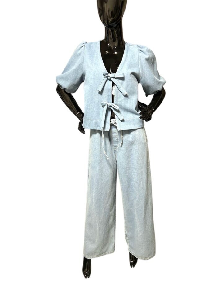 Completo in denim “retro chic”
